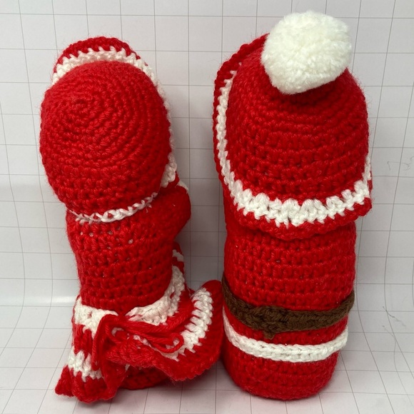 Vintage crochet Handicrafts Cute / Creepy Santa & Mrs. Claus plush 11” doll kit - Picture 8 of 10